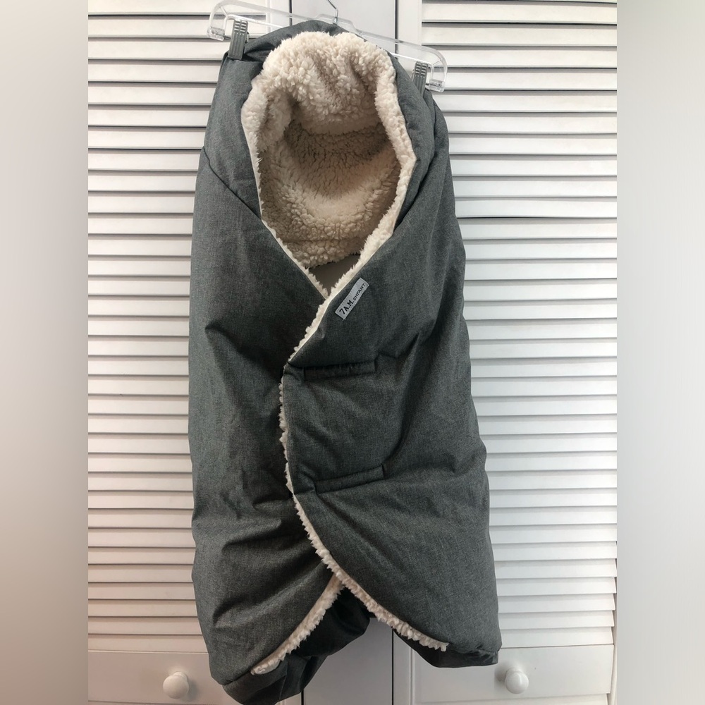 7am Enfant grey sherpa Nido Car Seat Wrap nwot